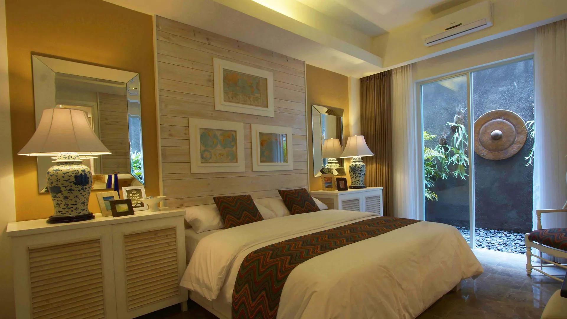 The Kanjeng Suites Petitenget Seminyak