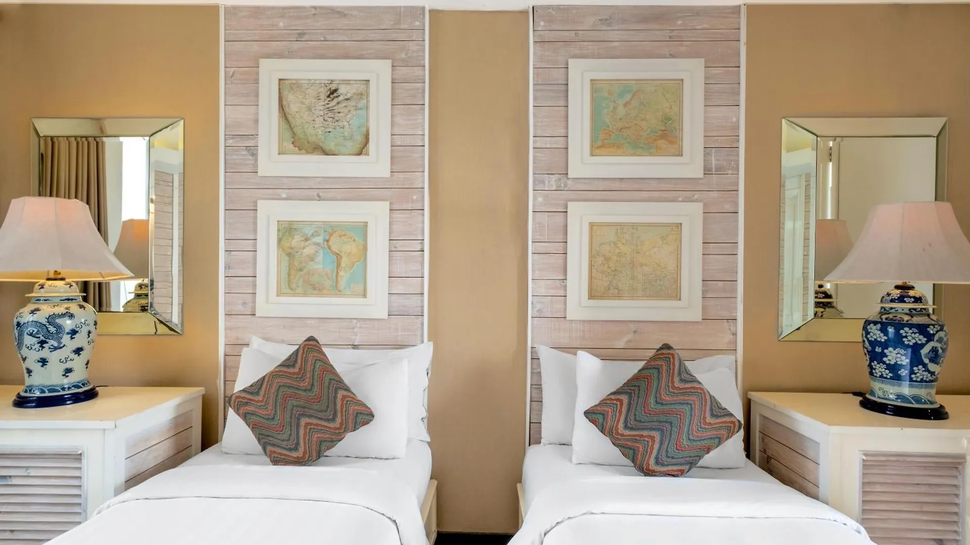 Hotel The Kanjeng Suites Petitenget Seminyak