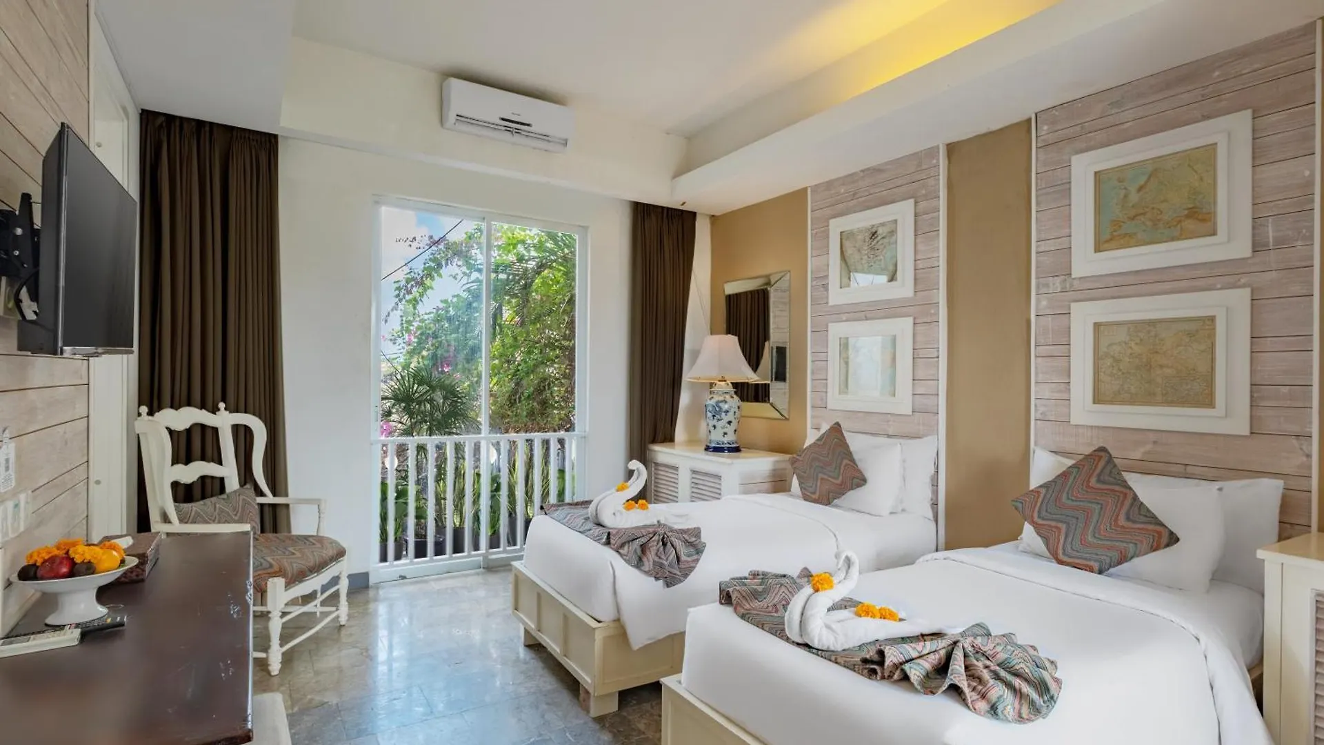 *** Hotel The Kanjeng Suites Petitenget Seminyak Indonesia